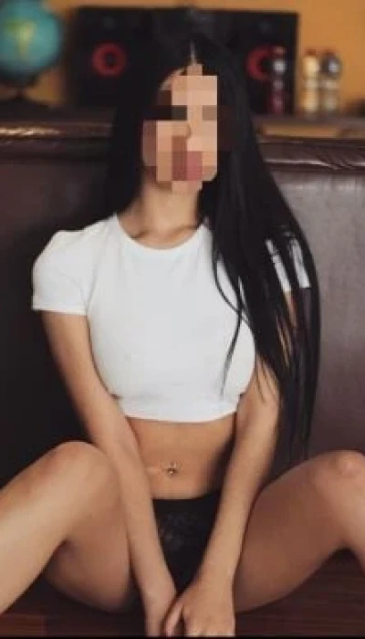 Adella.20