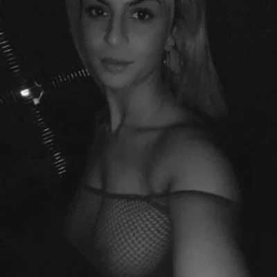 Jasmin Bei Mona Roses