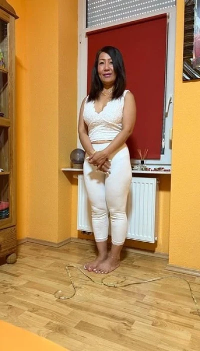 Lynn Erotische Massage Mit Nippelspiel