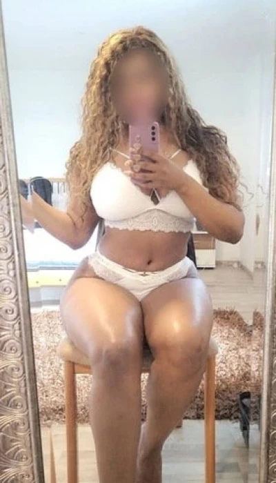 Ana Caliente1