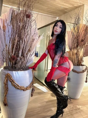 TS Julia Beatriz