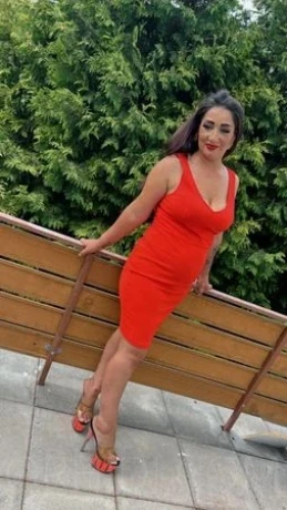 Christina in der Villa 24