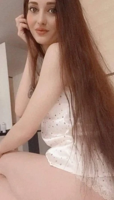 Hot Jennifer 23j