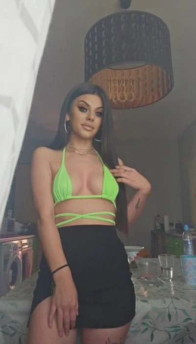 DENISA - tiefe ZK !! im Haus 102
