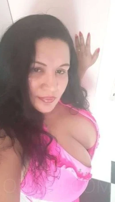 Yazmin geil - sehr üppig