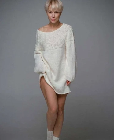 Sorana Feurige Blondine