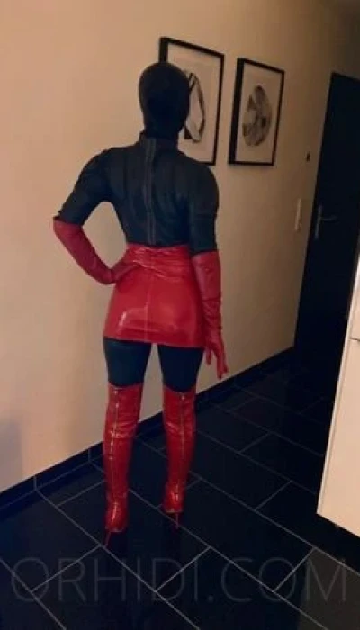 Julia little devil!