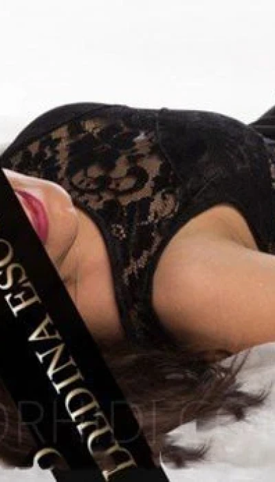 Julia (40) - Hot