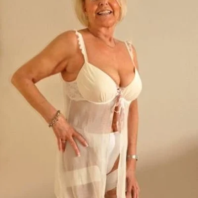 Christina heiße 62 jährige - Geimpft
