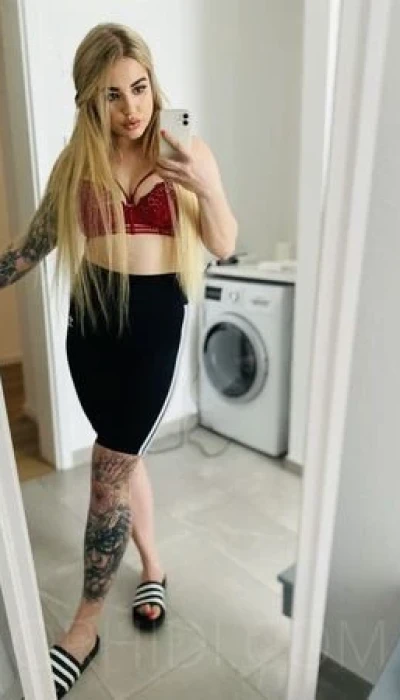 DEUTSCHE Lucy - Blond und diskret