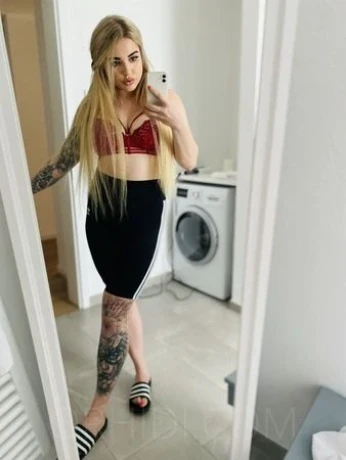 DEUTSCHE Lucy - Blond und diskret