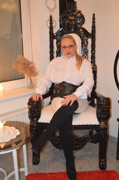 LADY SISI