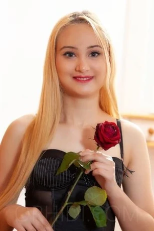 SINDY - Blonde Haare und natürlicher Körper mit weißer Haut