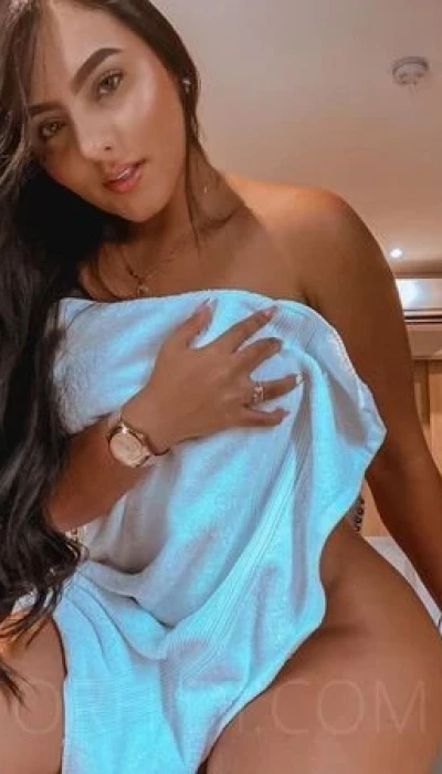 Jennifer Sexy Latina