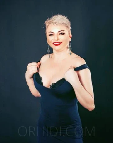 LISA TANTRA ENGEL