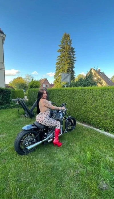 Ts Angela Fox
