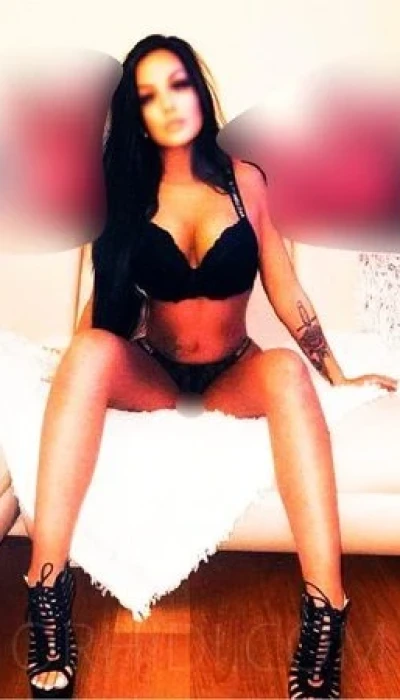 Sexbombe Bianca 19 Jahre jung, Anfängerin aus Ungarn