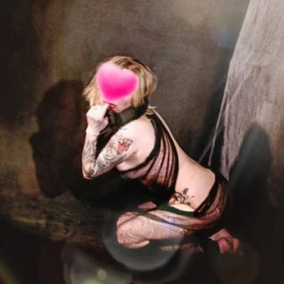 Annika aus der Ukraine im Salon d'Amour