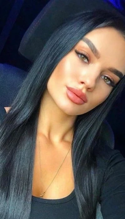 Sexy Jolinna