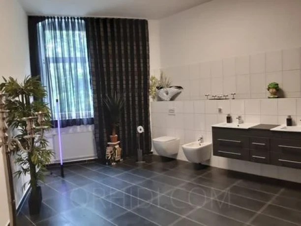 Haus No1-Kein Club-Privathaus