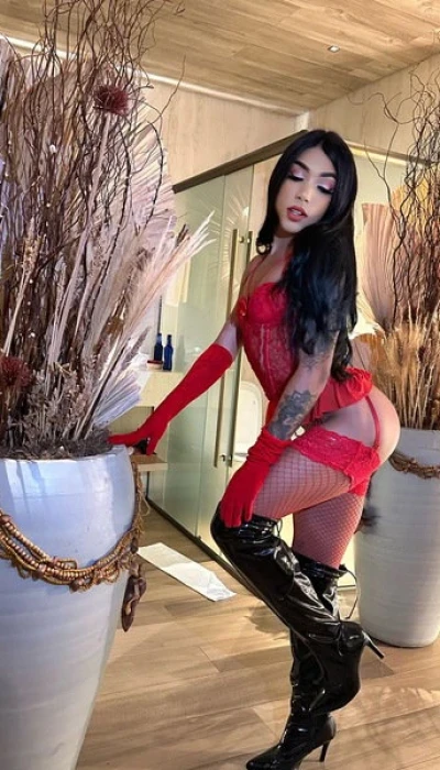 TS Julia Beatriz