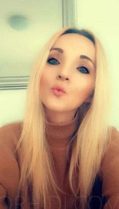 Süße Anastasia