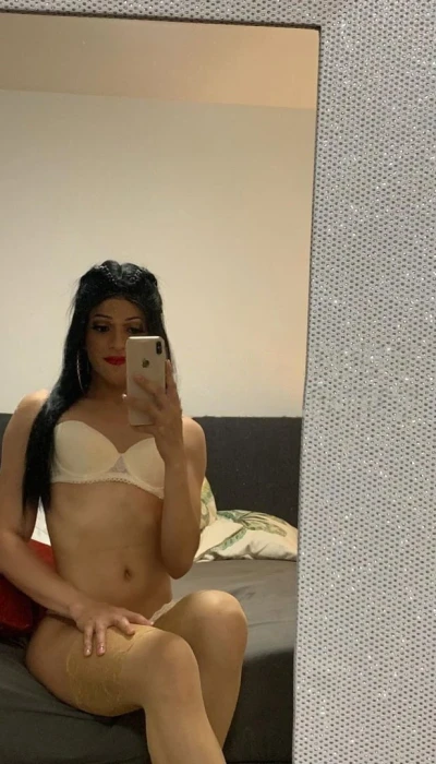 Trans Connny