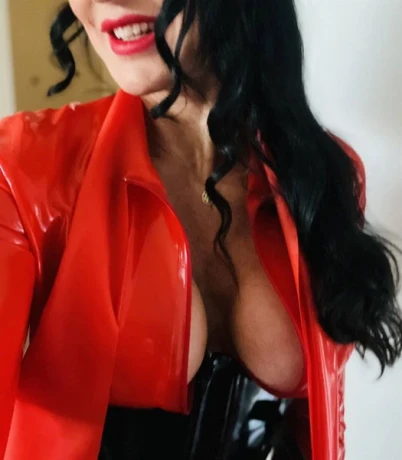 Katharina  Fetisch-Amazone