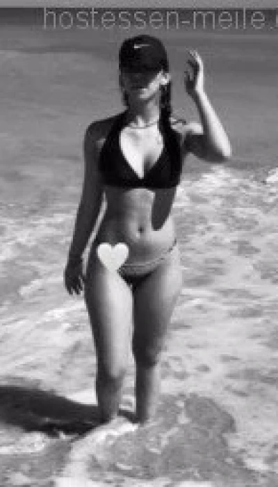 Hot Sarah