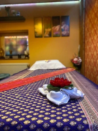 Rose Top Massage per WhatsApp