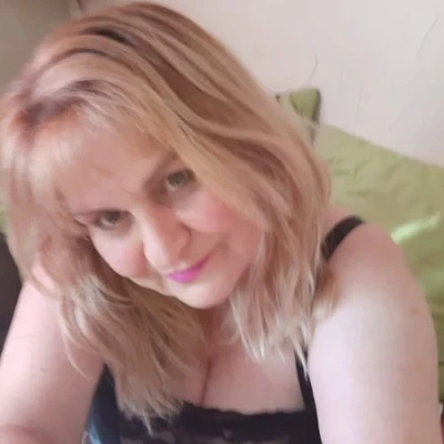 Vollbusige Kathy