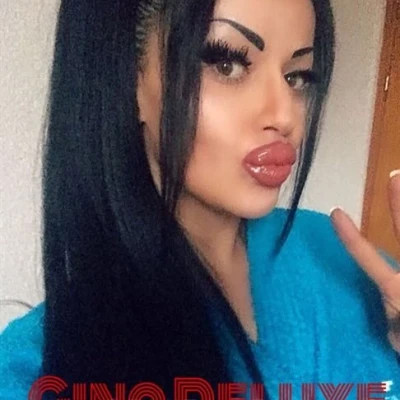 GINA DELUXE