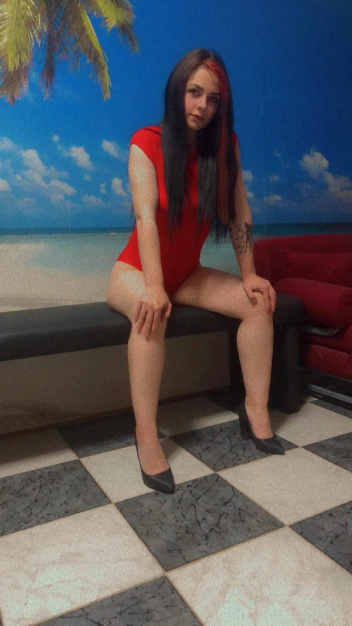 Ariana 19 Hot Top