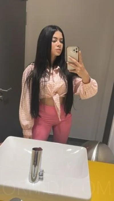 Emily str*p-*n