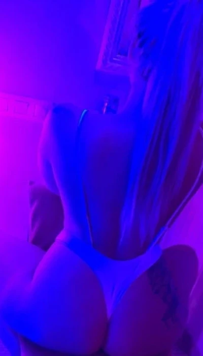 Mona90