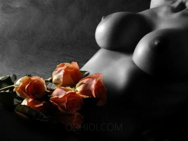 Deutsche Sonja - Sq**rt & DT Milf *Tel+Cam-Erotik*