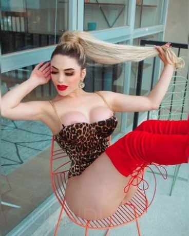 TS KHLOÉ XL