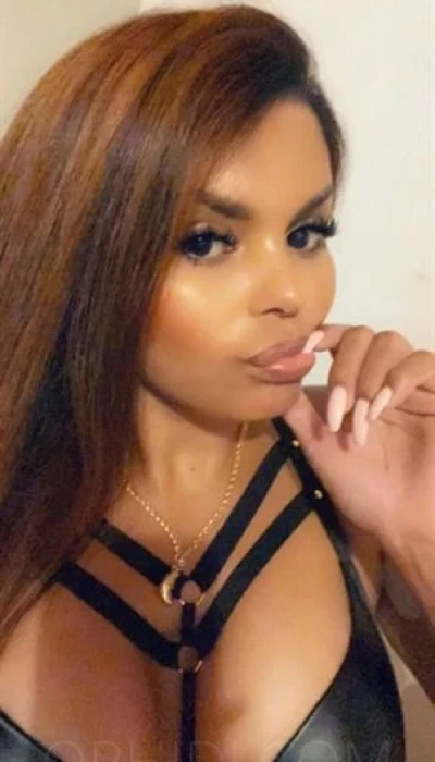 TS Bruna Cornelsen 100% Perfekter Körper