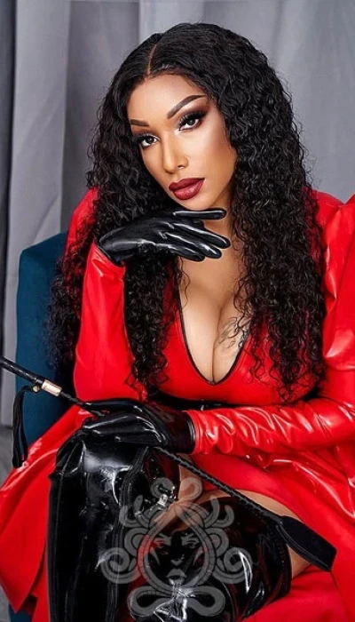 Domina Riana Bizarr Residenz Hekate
