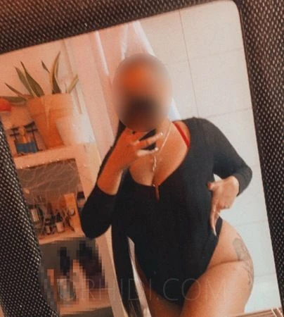 Footjob Expertin Mila! Brandheiß und heute in deiner Stadt!
