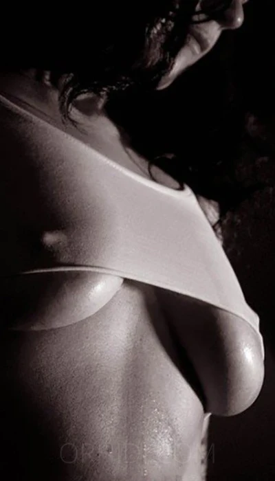 Sophie (34)