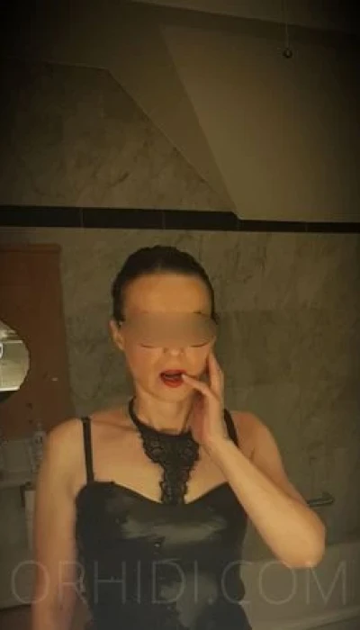 Deutsche Milf Sofie - Zum 1. Mal!
