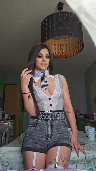 DENISA - tiefe ZK !! im Haus 102