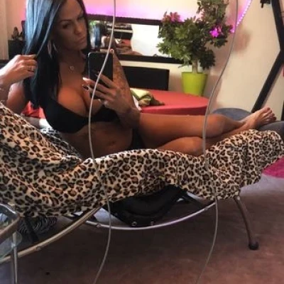Deutsche Kathi 42 elegant & unvergesslich