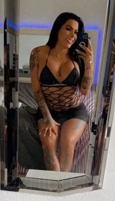 TS Angela FOX