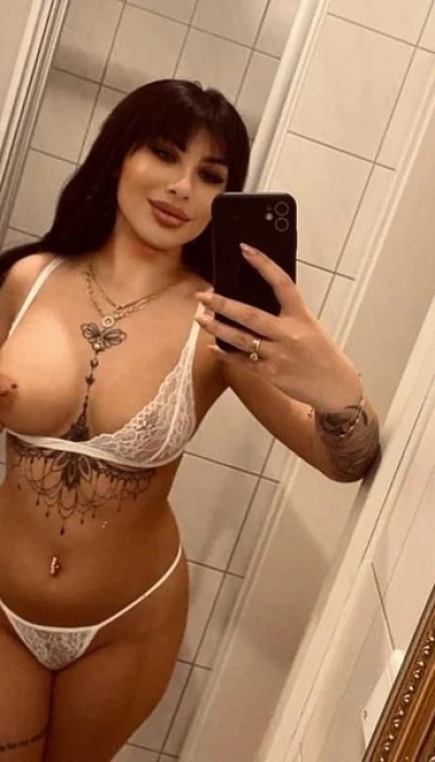 Amely Sexy