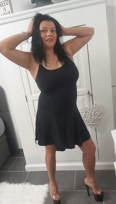 Olivia 28