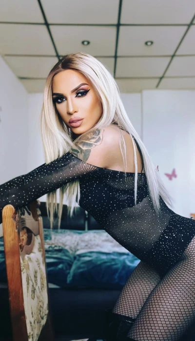 Emanuela008