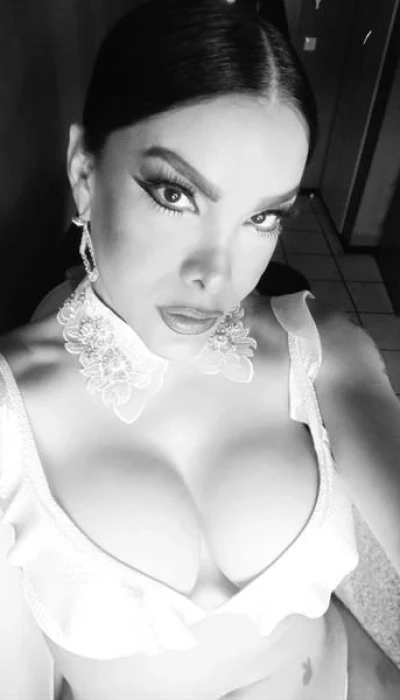 TS Antonella F*st*ng Queen!