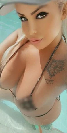 VOLLBUSIGE PORNOQUEEN TS DANYELLA!
